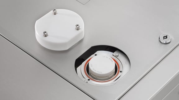 Monitored exhaust air filtration in the autoclave during the sterilisation of hazardous substances