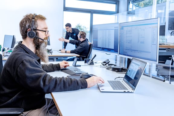 Working at Systec: Desk workstations